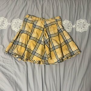 SO yellow plaid schoolgirl pleated skirt